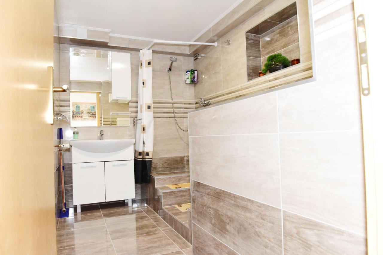 Bingo Apartment *
